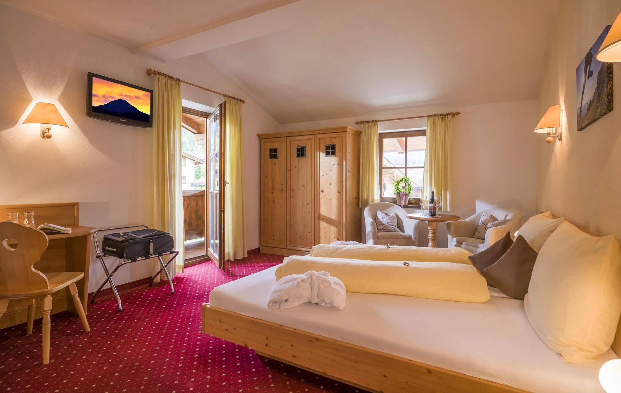 Hotel Reitlwirt Brixen im Thale Exterior photo
