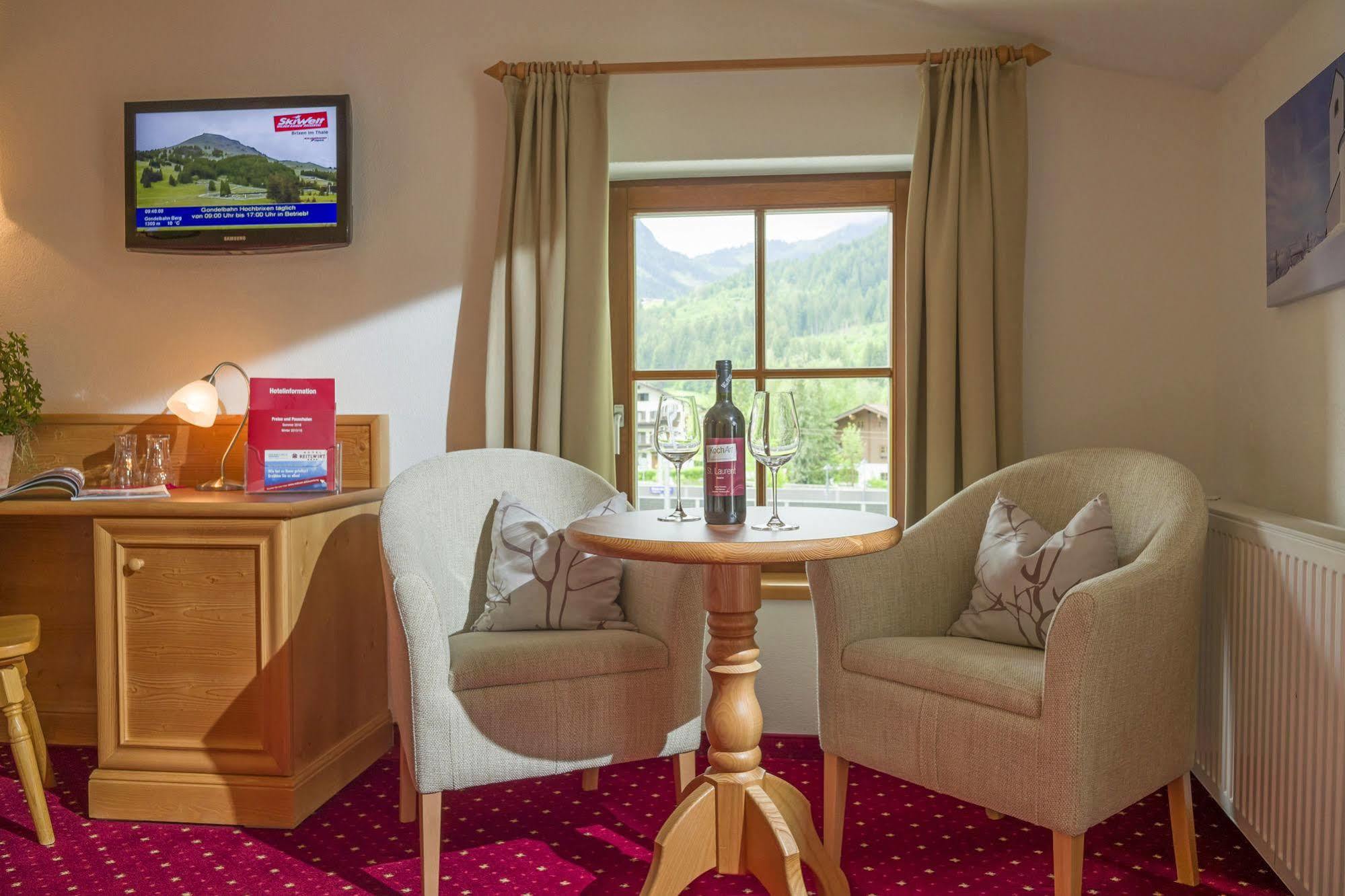 Hotel Reitlwirt Brixen im Thale Exterior photo