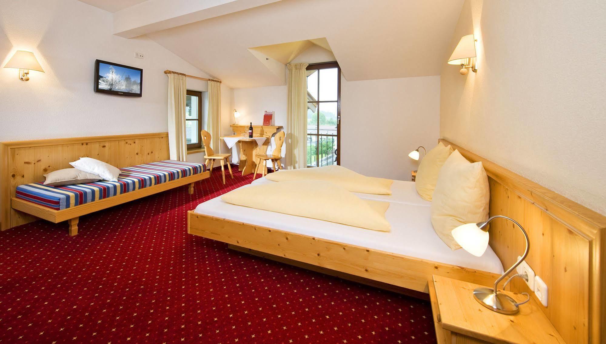 Hotel Reitlwirt Brixen im Thale Exterior photo